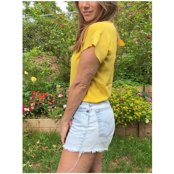 Late 80s / Early 90s Liz Claiborne Silk Top – Golden Hour Vintage - Picture 3 of 11